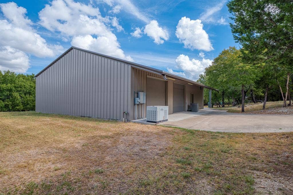 400 Hali Brooke Drive, China Spring, TX 76633 400 Hali Brooke Drive, China Spring, TX 76633