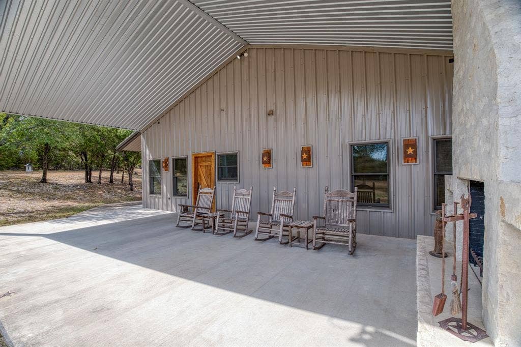 400 Hali Brooke Drive, China Spring, TX 76633 400 Hali Brooke Drive, China Spring, TX 76633