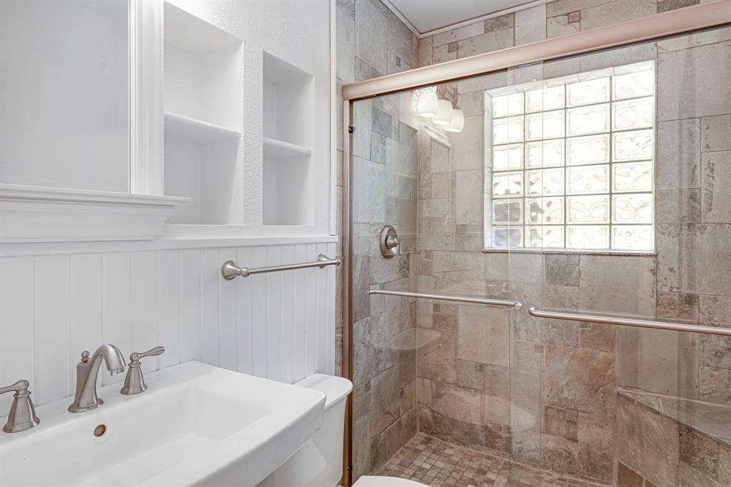 6220 Kenwood Avenue, Dallas, TX 75214