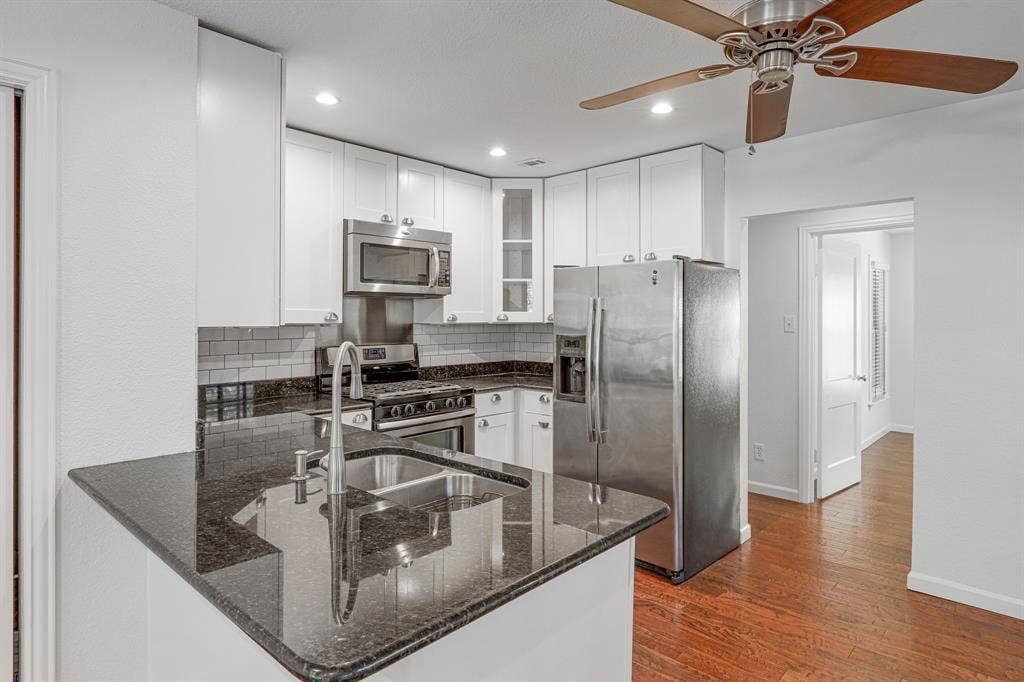 6220 Kenwood Avenue, Dallas, TX 75214