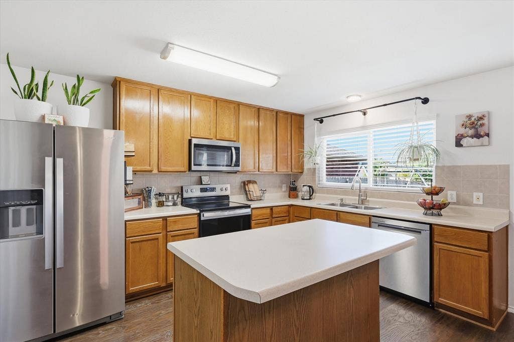 4000 Plymouth Drive, McKinney, TX 75070 4000 Plymouth Drive, McKinney, TX 75070