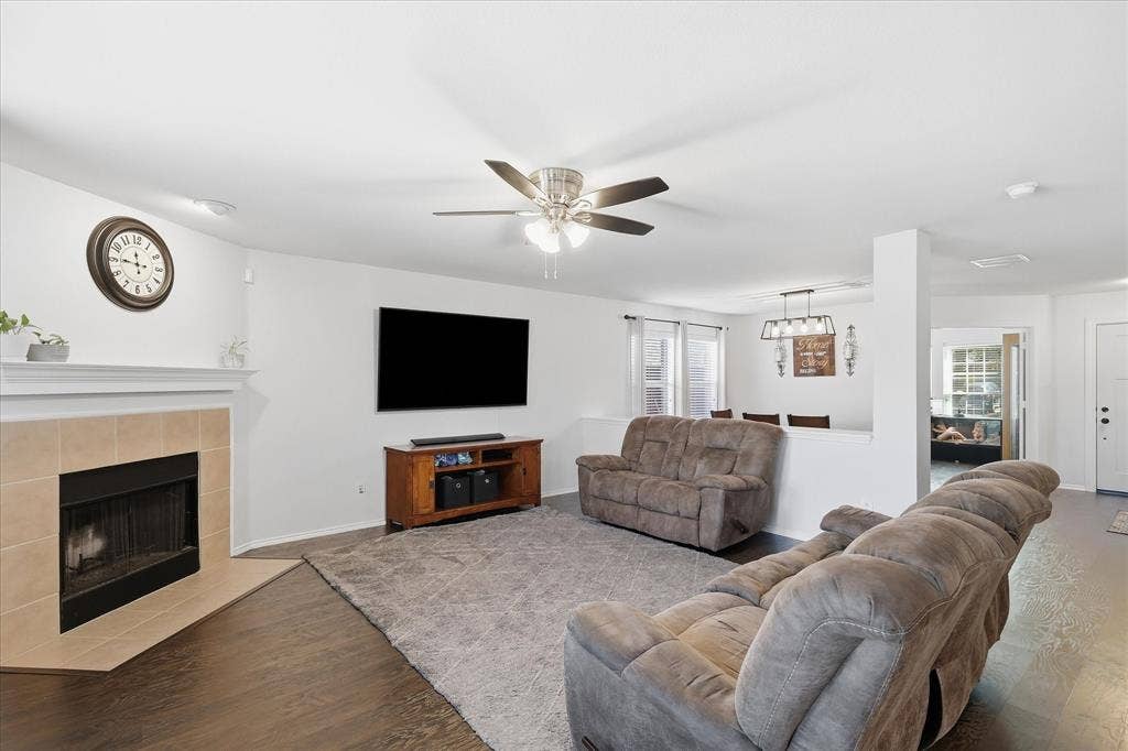 4000 Plymouth Drive, McKinney, TX 75070 4000 Plymouth Drive, McKinney, TX 75070