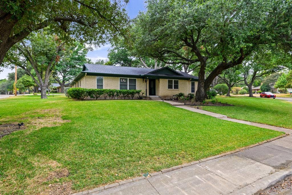 2630 Briarcove Drive, Plano, TX 75074 2630 Briarcove Drive, Plano, TX 75074