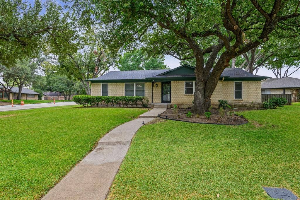 2630 Briarcove Drive, Plano, TX 75074 2630 Briarcove Drive, Plano, TX 75074