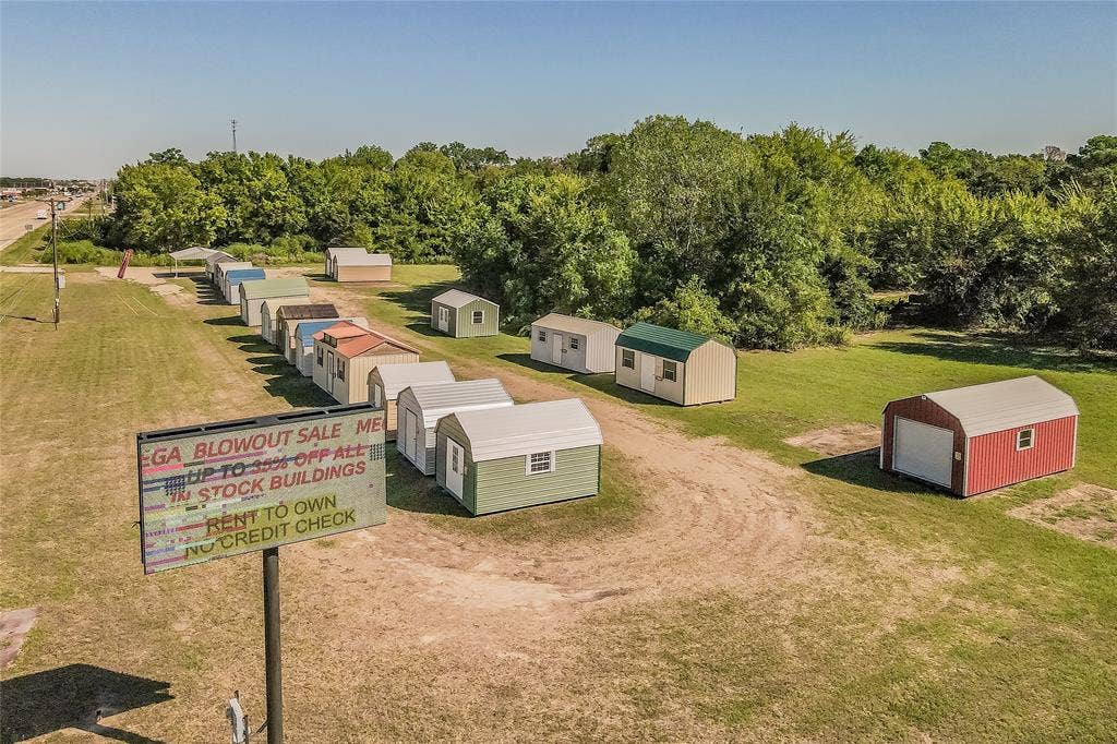 2715 W Main Street, Gun Barrel City, TX 75156 2715 W Main Street, Gun Barrel City, TX 75156