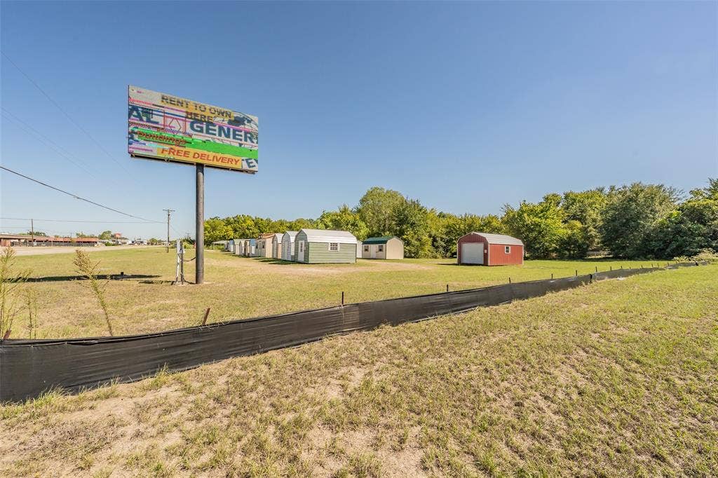 2715 W Main Street, Gun Barrel City, TX 75156 2715 W Main Street, Gun Barrel City, TX 75156