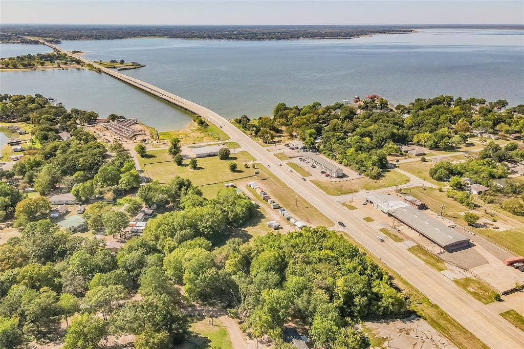 2715 W Main Street, Gun Barrel City, TX 75156 2715 W Main Street, Gun Barrel City, TX 75156