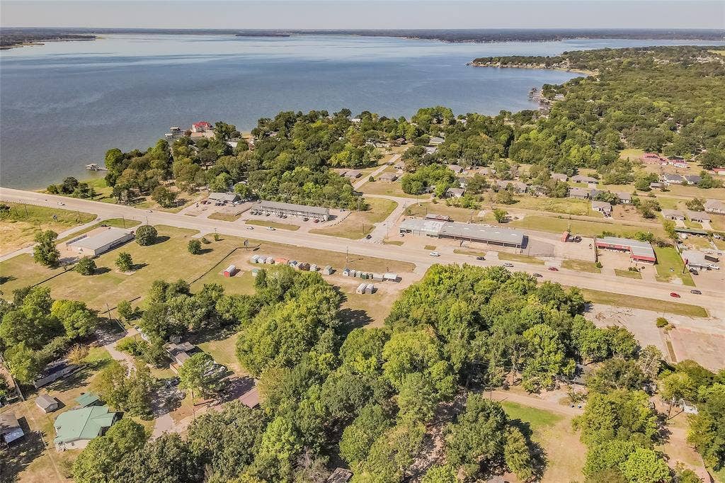 2715 W Main Street, Gun Barrel City, TX 75156 2715 W Main Street, Gun Barrel City, TX 75156