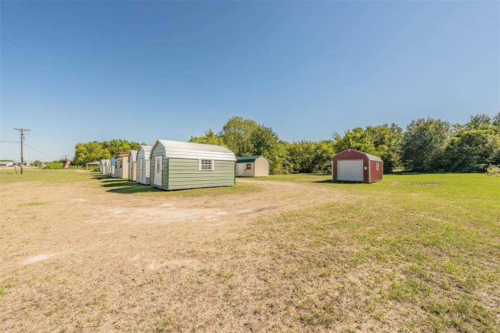 2715 W Main Street, Gun Barrel City, TX 75156 2715 W Main Street, Gun Barrel City, TX 75156