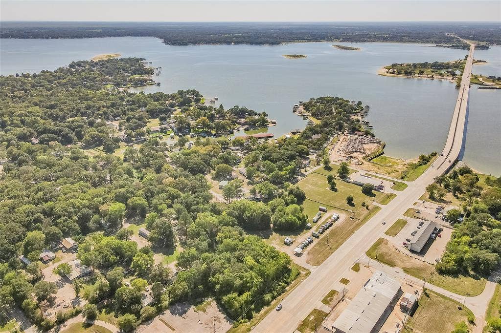 2715 W Main Street, Gun Barrel City, TX 75156 2715 W Main Street, Gun Barrel City, TX 75156