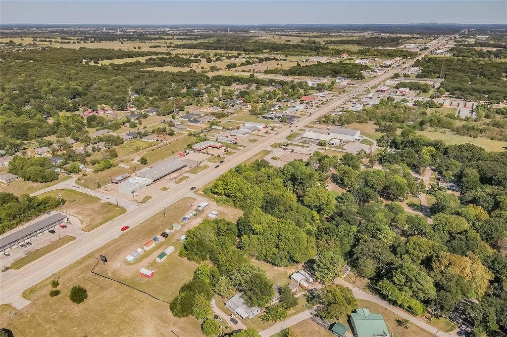 2715 W Main Street, Gun Barrel City, TX 75156 2715 W Main Street, Gun Barrel City, TX 75156