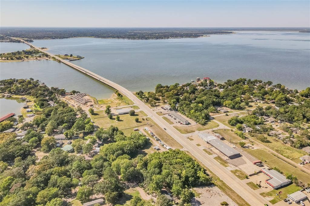 2715 W Main Street, Gun Barrel City, TX 75156 2715 W Main Street, Gun Barrel City, TX 75156