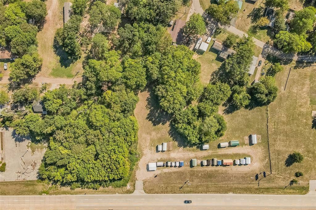 2715 W Main Street, Gun Barrel City, TX 75156 2715 W Main Street, Gun Barrel City, TX 75156