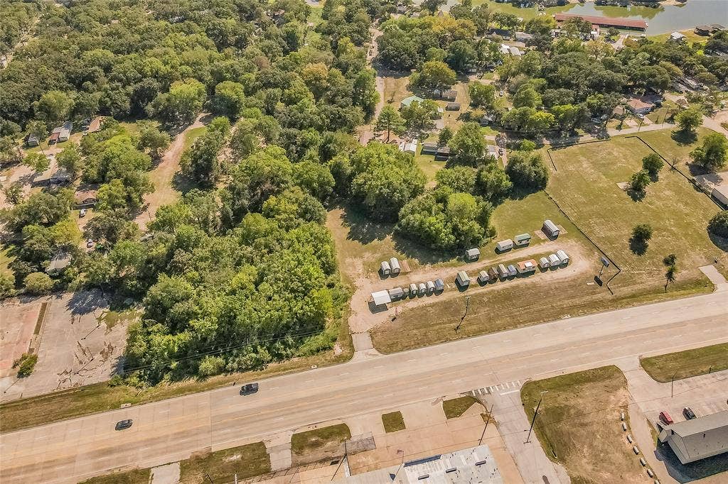 2715 W Main Street, Gun Barrel City, TX 75156 2715 W Main Street, Gun Barrel City, TX 75156