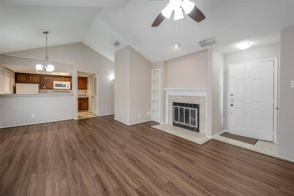 256 Jefferson Parkway, Fort Worth, TX 76107 256 Jefferson Parkway, Fort Worth, TX 76107