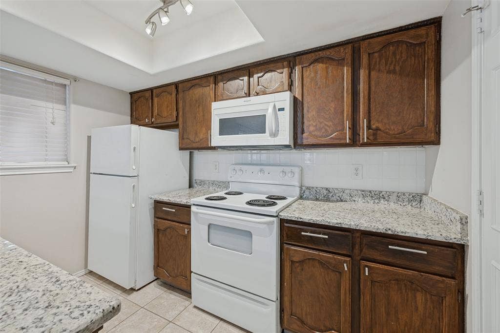 256 Jefferson Parkway, Fort Worth, TX 76107 256 Jefferson Parkway, Fort Worth, TX 76107