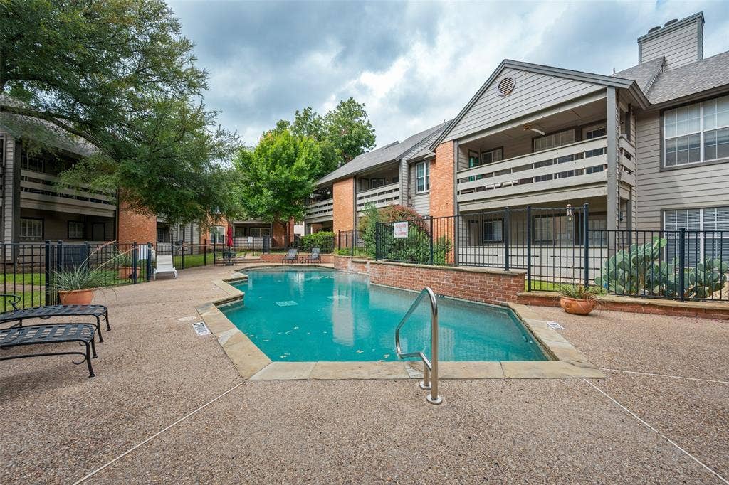 256 Jefferson Parkway, Fort Worth, TX 76107 256 Jefferson Parkway, Fort Worth, TX 76107