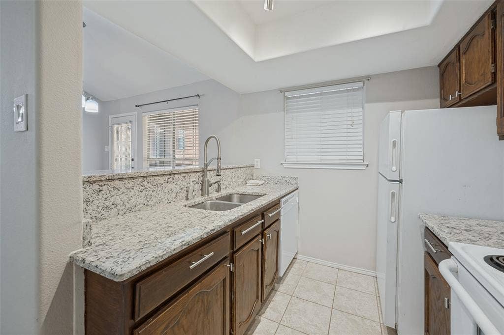 256 Jefferson Parkway, Fort Worth, TX 76107 256 Jefferson Parkway, Fort Worth, TX 76107