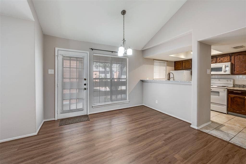 256 Jefferson Parkway, Fort Worth, TX 76107 256 Jefferson Parkway, Fort Worth, TX 76107
