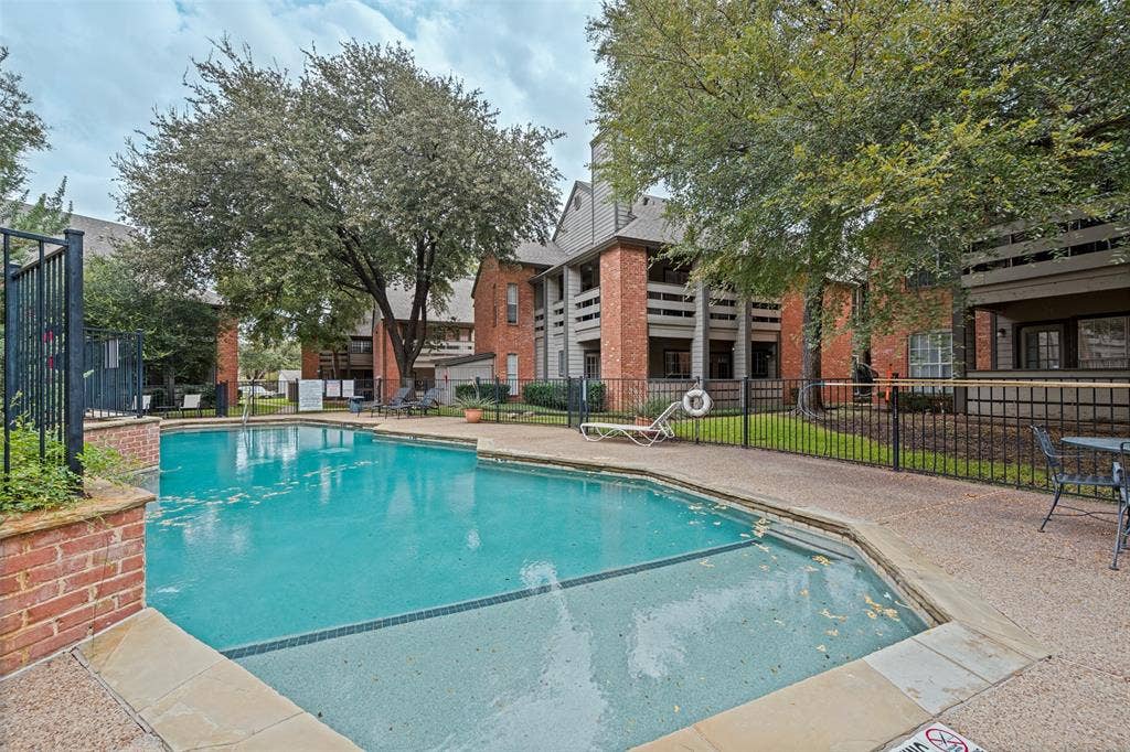 256 Jefferson Parkway, Fort Worth, TX 76107 256 Jefferson Parkway, Fort Worth, TX 76107