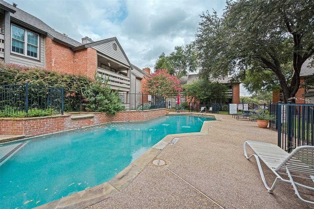 256 Jefferson Parkway, Fort Worth, TX 76107 256 Jefferson Parkway, Fort Worth, TX 76107