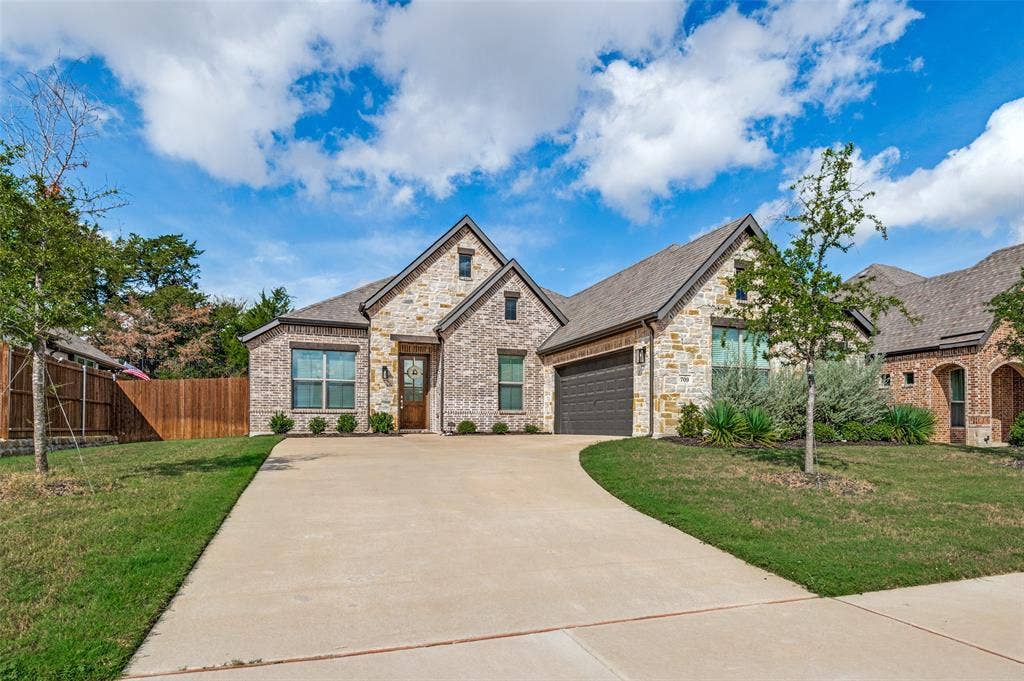 709 Winecup Way, Midlothian, TX 76065 709 Winecup Way, Midlothian, TX 76065