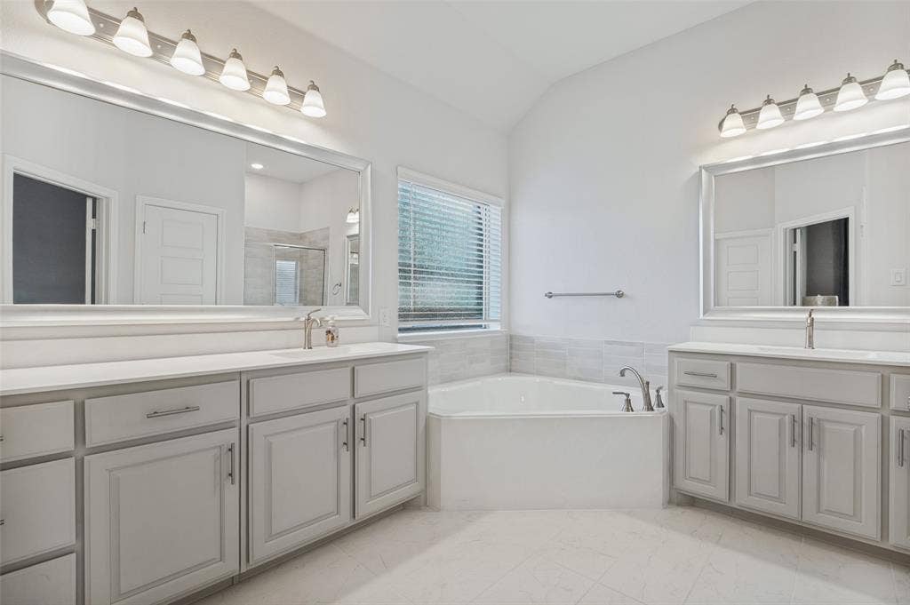 709 Winecup Way, Midlothian, TX 76065 709 Winecup Way, Midlothian, TX 76065