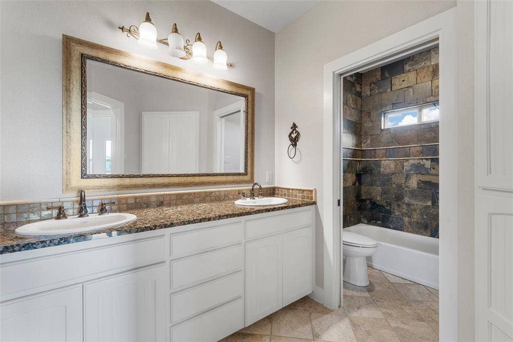 15949 E US Highway 190, Rogers, TX 76569