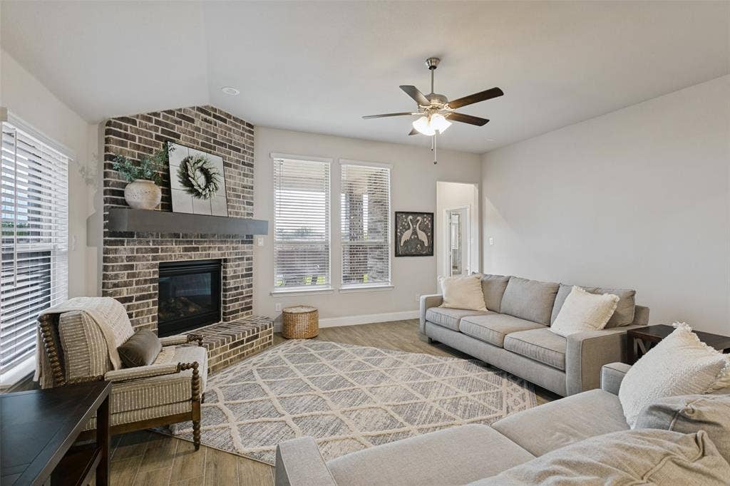 5924 Pine River Lane, Fort Worth, TX 76179