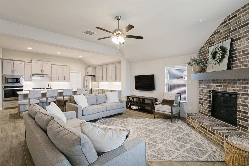 5924 Pine River Lane, Fort Worth, TX 76179