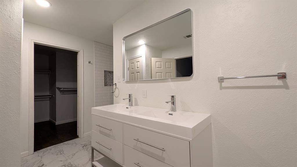 1406 Eastus Drive, Dallas, TX 75208 1406 Eastus Drive, Dallas, TX 75208