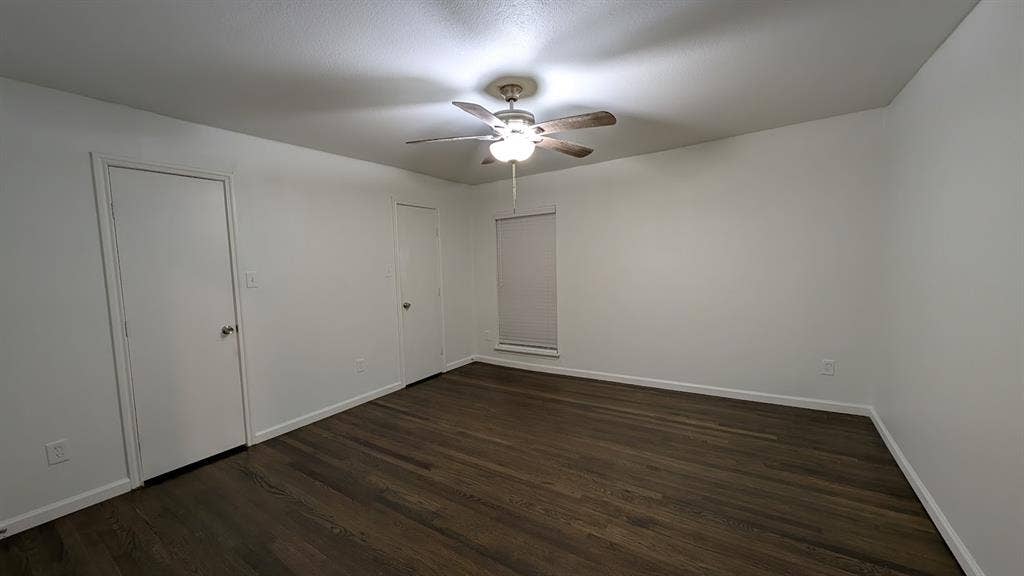 1406 Eastus Drive, Dallas, TX 75208 Secondary bedroom 2