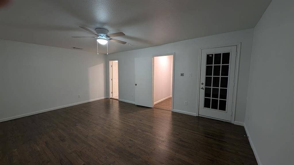 1406 Eastus Drive, Dallas, TX 75208 1406 Eastus Drive, Dallas, TX 75208