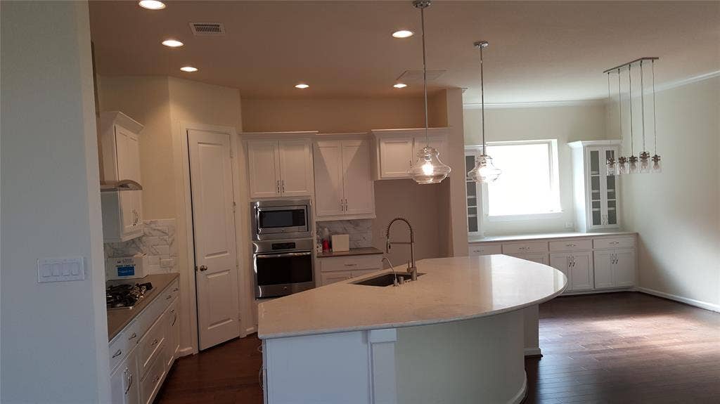 12199 Antler Drive, Frisco, TX 75035 12199 Antler Drive, Frisco, TX 75035
