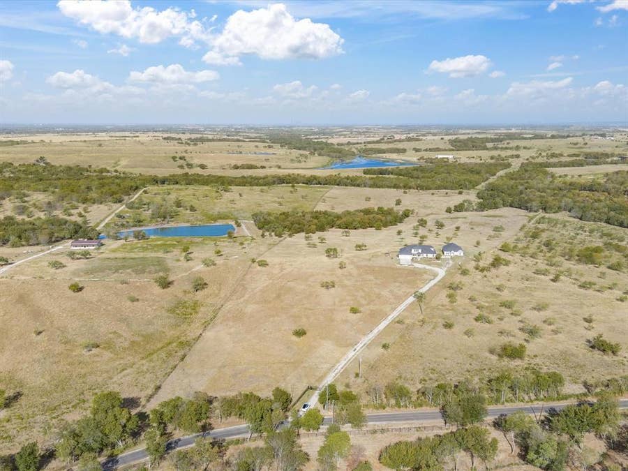 Property photo for 781 Alsdorf Road, Ennis, TX