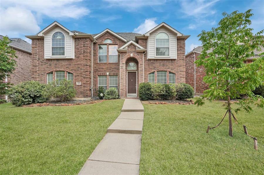 Property photo for 10438 Coach House Lane, Frisco, TX