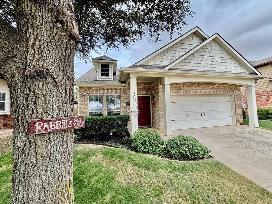 Property photo for 504 Winbridge Lane, Fort Worth, TX