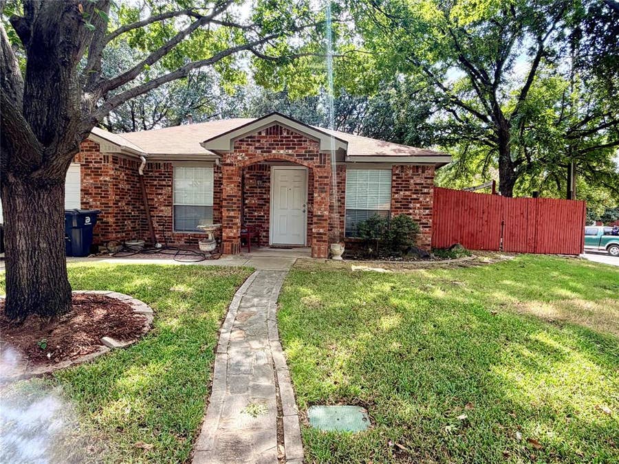 Property photo for 1036 EL TRIUMFO Street, Dallas, TX