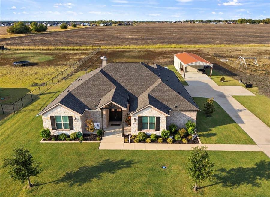 Property photo for 5015 Fox Trot Lane, Caddo Mills, TX