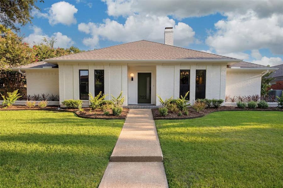 Property photo for 7122 Winedale Drive, Dallas, TX