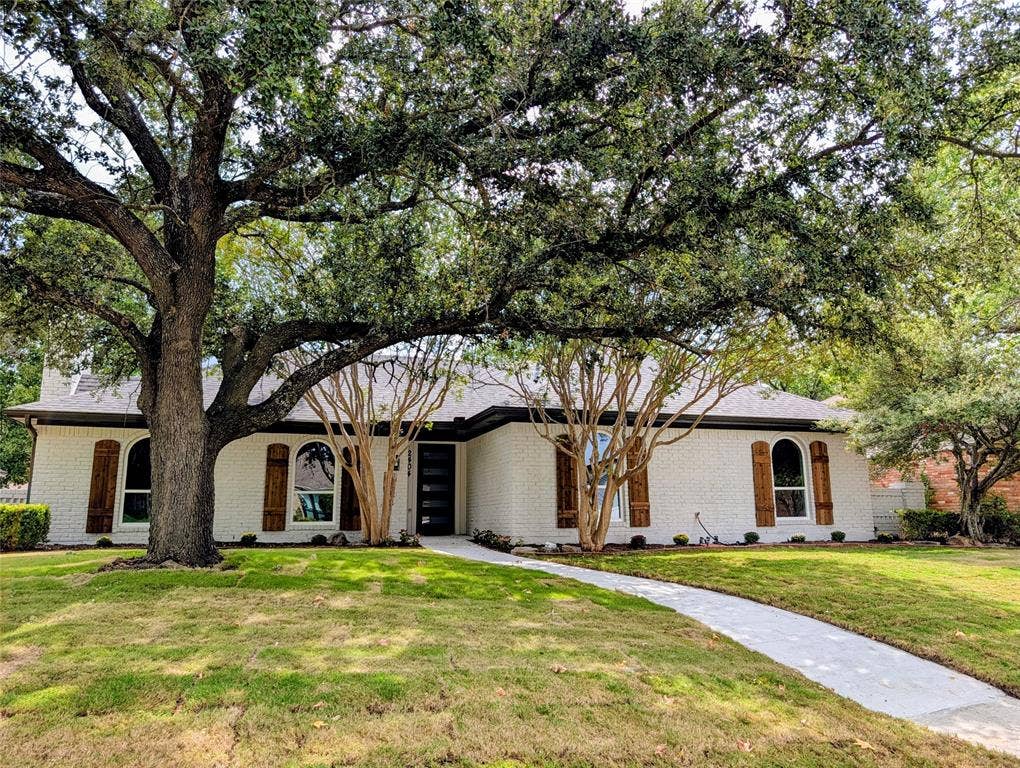 2404 Glen Forest Lane, Plano, TX 75023 2404 Glen Forest Lane, Plano, TX 75023