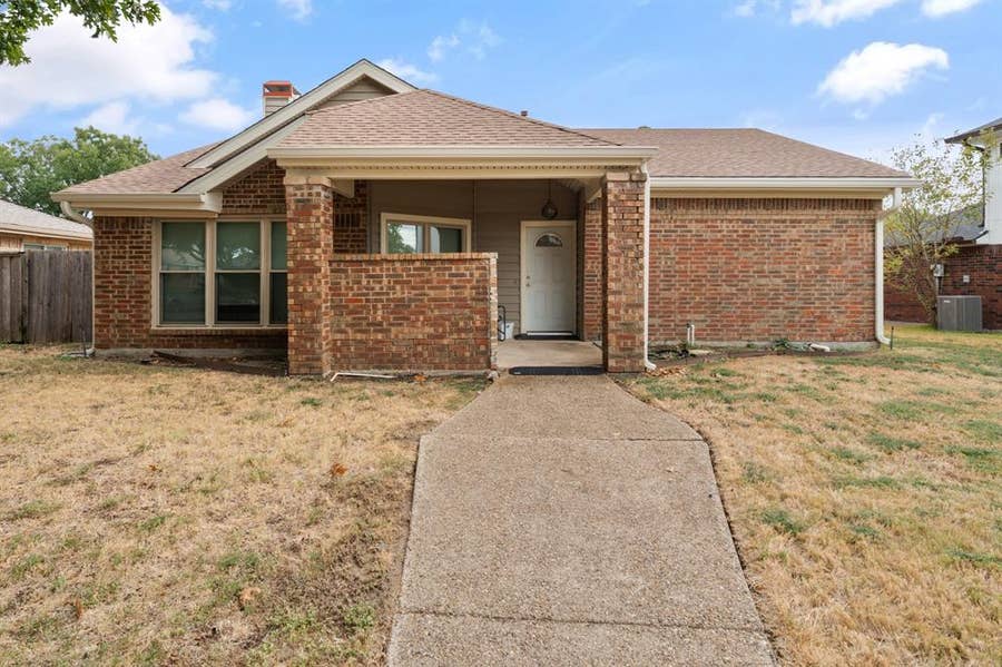 Property photo for 726 Brittany Drive, Mesquite, TX