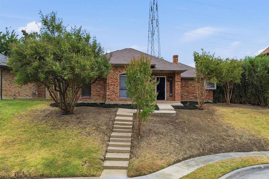 Property photo for 1300 Tierra Calle, Carrollton, TX