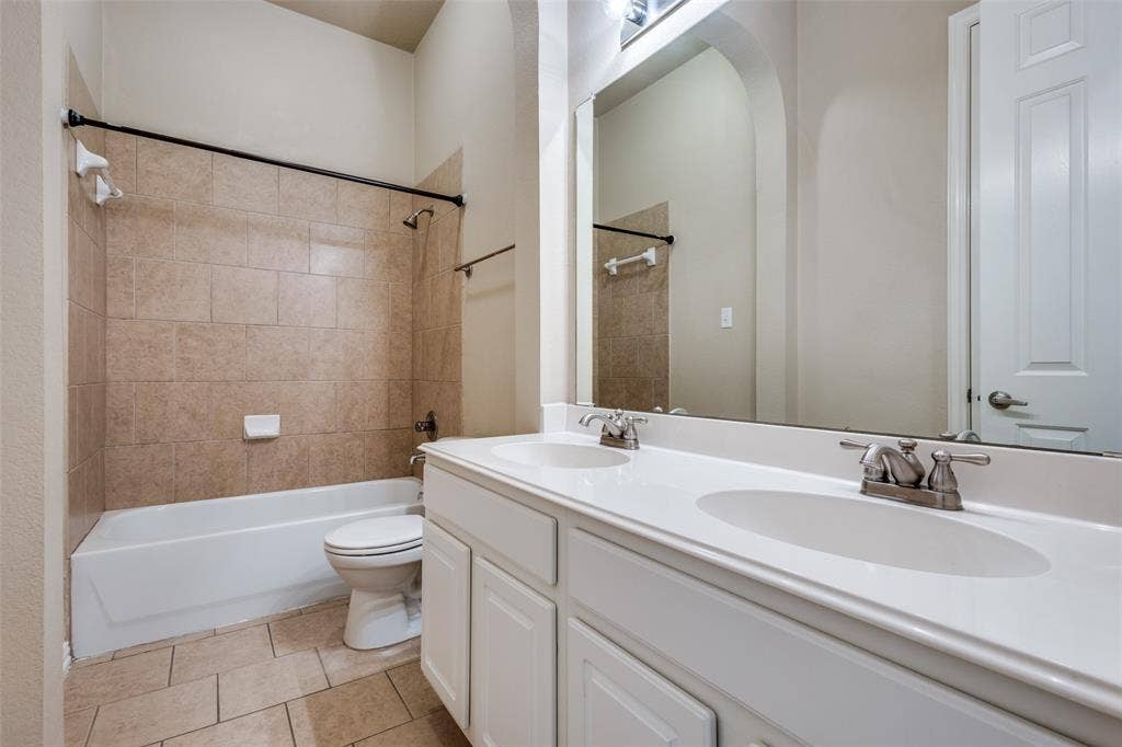 7204 Meredith Court, McKinney, TX 75071 7204 Meredith Court, McKinney, TX 75071