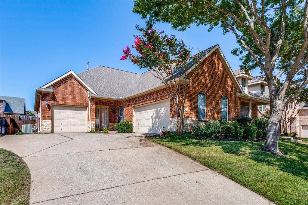 7204 Meredith Court, McKinney, TX 75071 3-car Garage