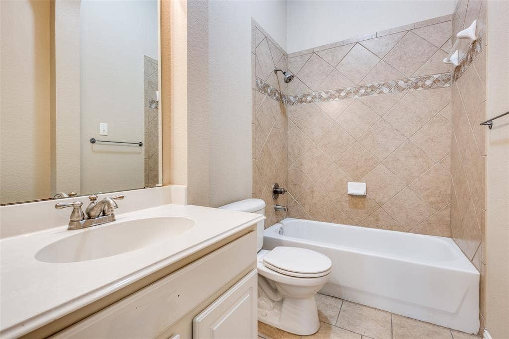 7204 Meredith Court, McKinney, TX 75071 7204 Meredith Court, McKinney, TX 75071