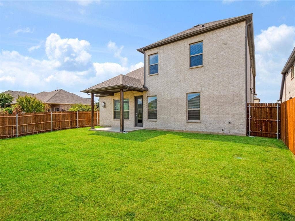 8933 Athens Drive, Denton, TX 76226 8933 Athens Drive, Denton, TX 76226