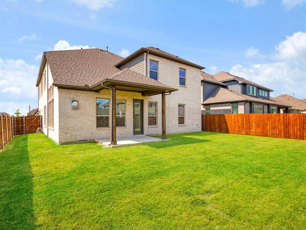 8933 Athens Drive, Denton, TX 76226 8933 Athens Drive, Denton, TX 76226