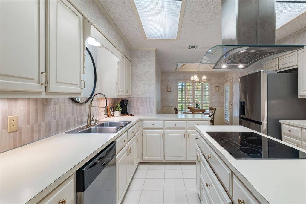 202 Trailview Drive, Woodway, TX 76712 202 Trailview Drive, Woodway, TX 76712