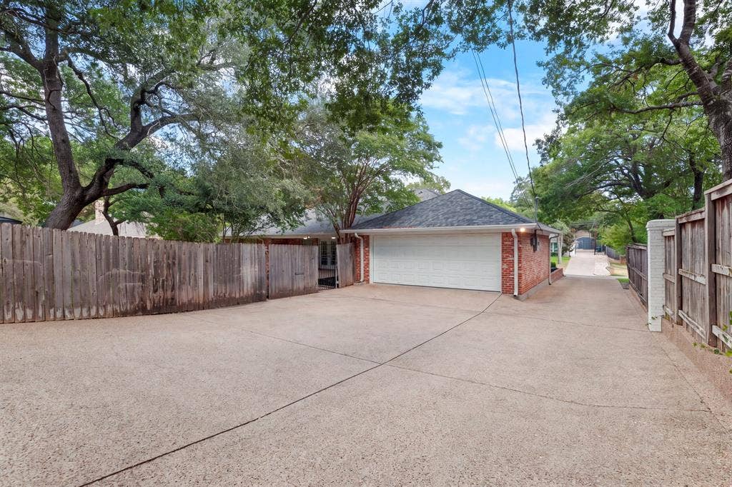 202 Trailview Drive, Woodway, TX 76712 202 Trailview Drive, Woodway, TX 76712